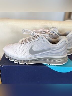 Nike Air Max 2017 Running Sneakers Pure Platinum 849559-009 Womens 9 Mens 7.5